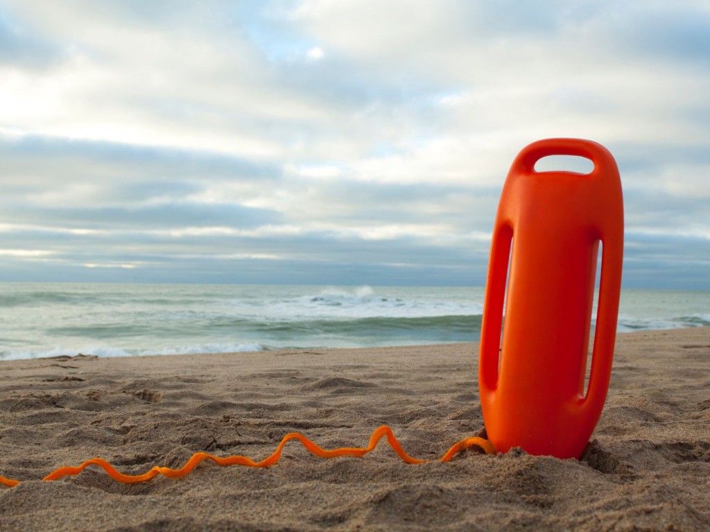 Dębki - plaże strzeżone 