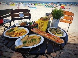 Jedzenie Dębki - smażalnia przy plaży